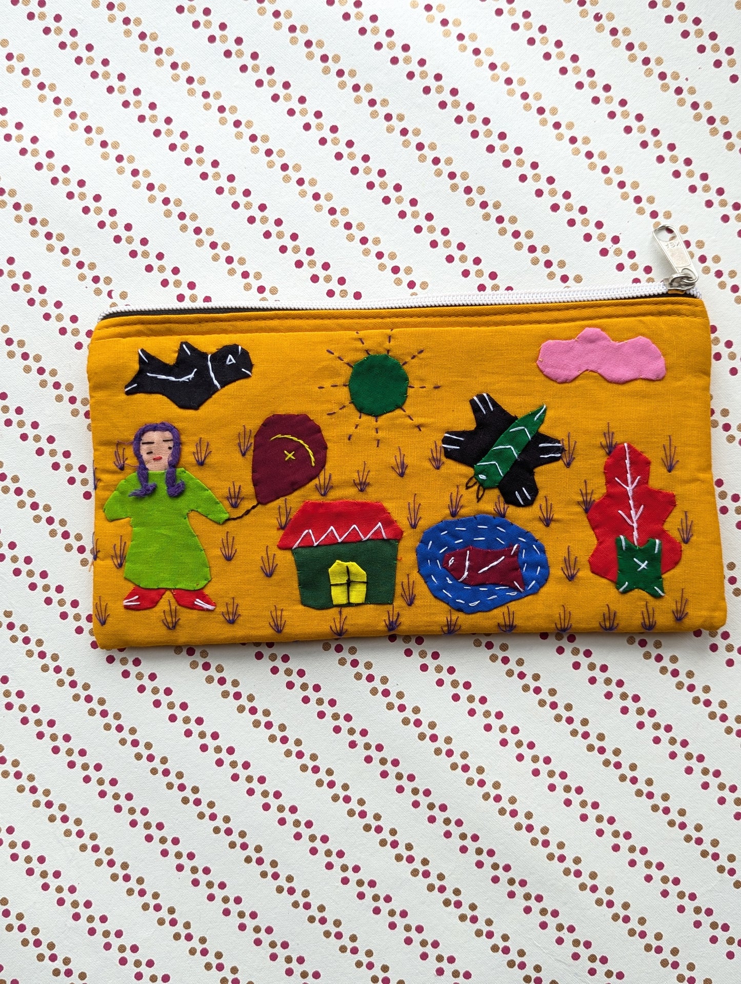 Applique pouches