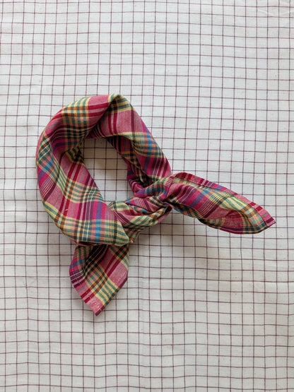 Neckerchief : Rosehip